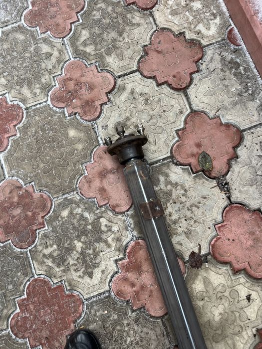 Вісь прицепа легкового