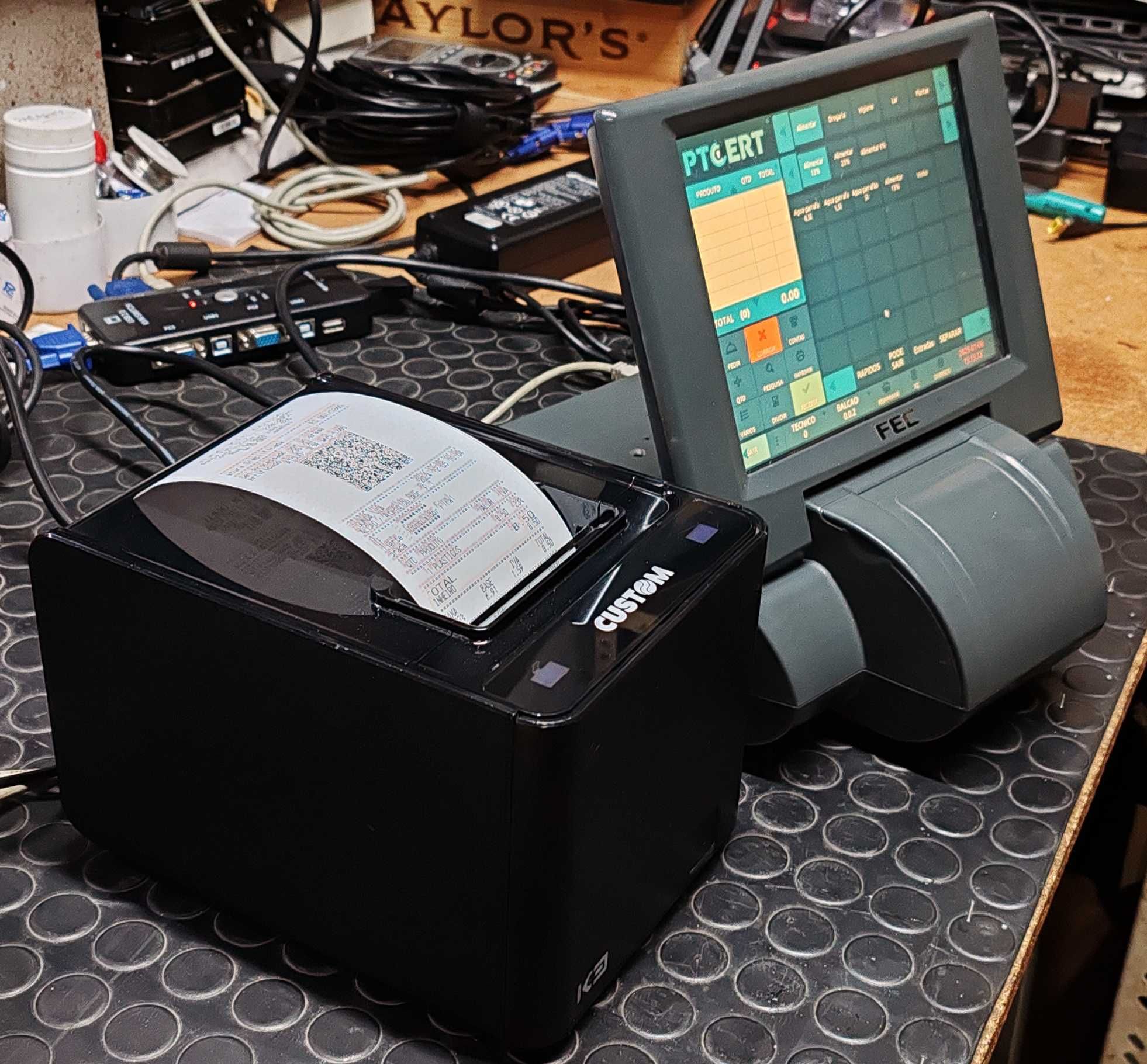 **Computador POS FEC com Ecrã Tátil - Pronto para Restaurantes**