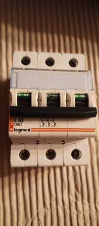 Wyłącznik nadprądowy Legrand 3F C63