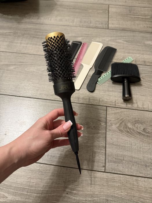 Браши Jrl . Расчески для парикмахеров