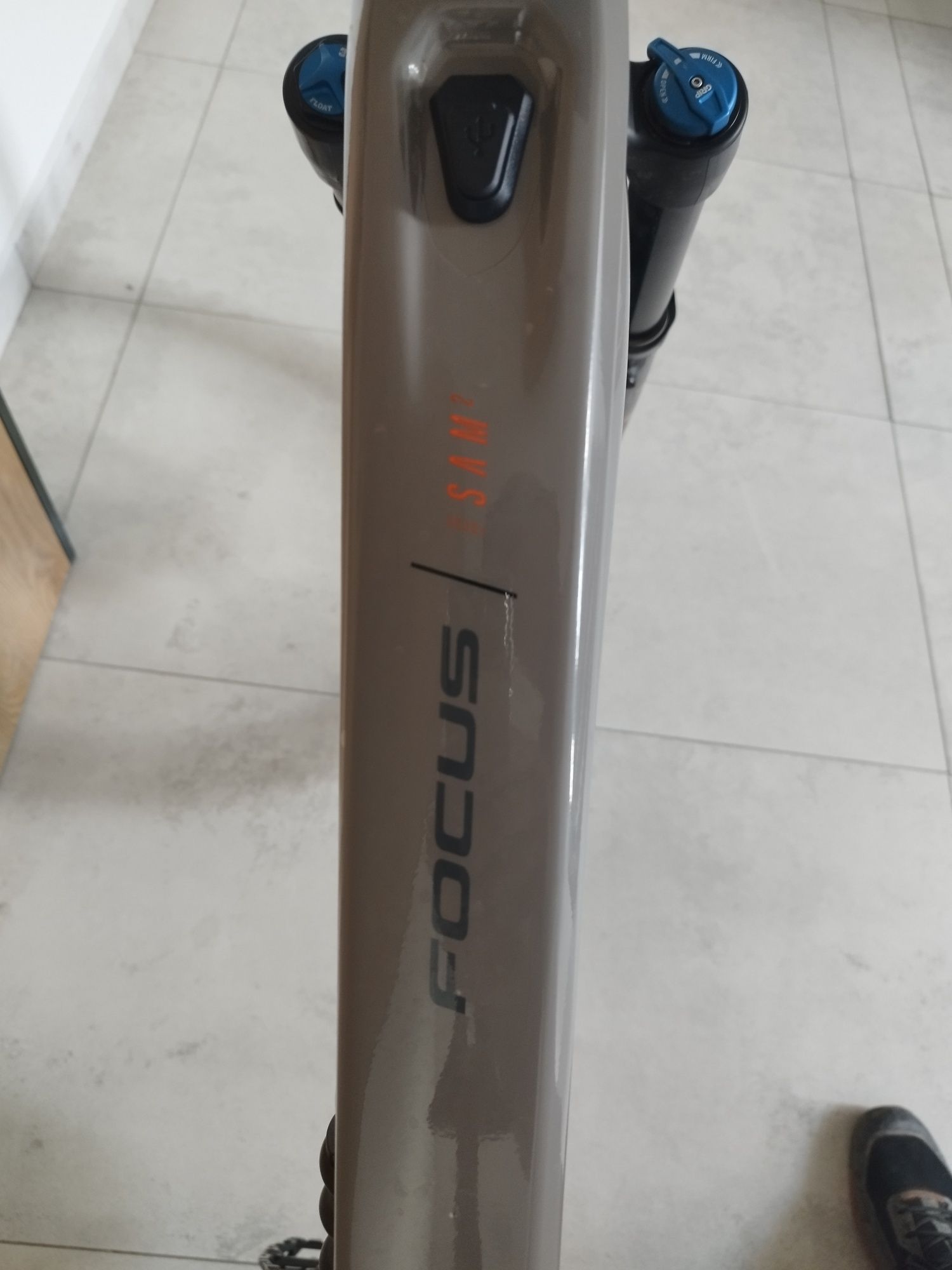 Rower elektryczny Focus Sam2 6.8