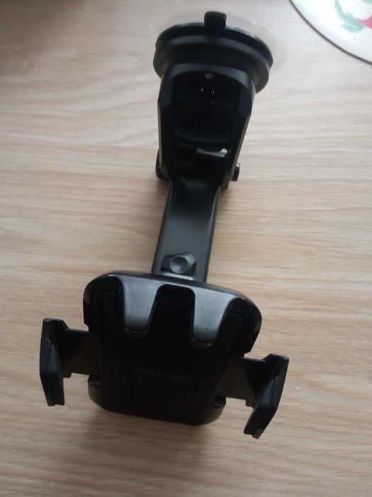 Uchwyt na regon do samochodu.