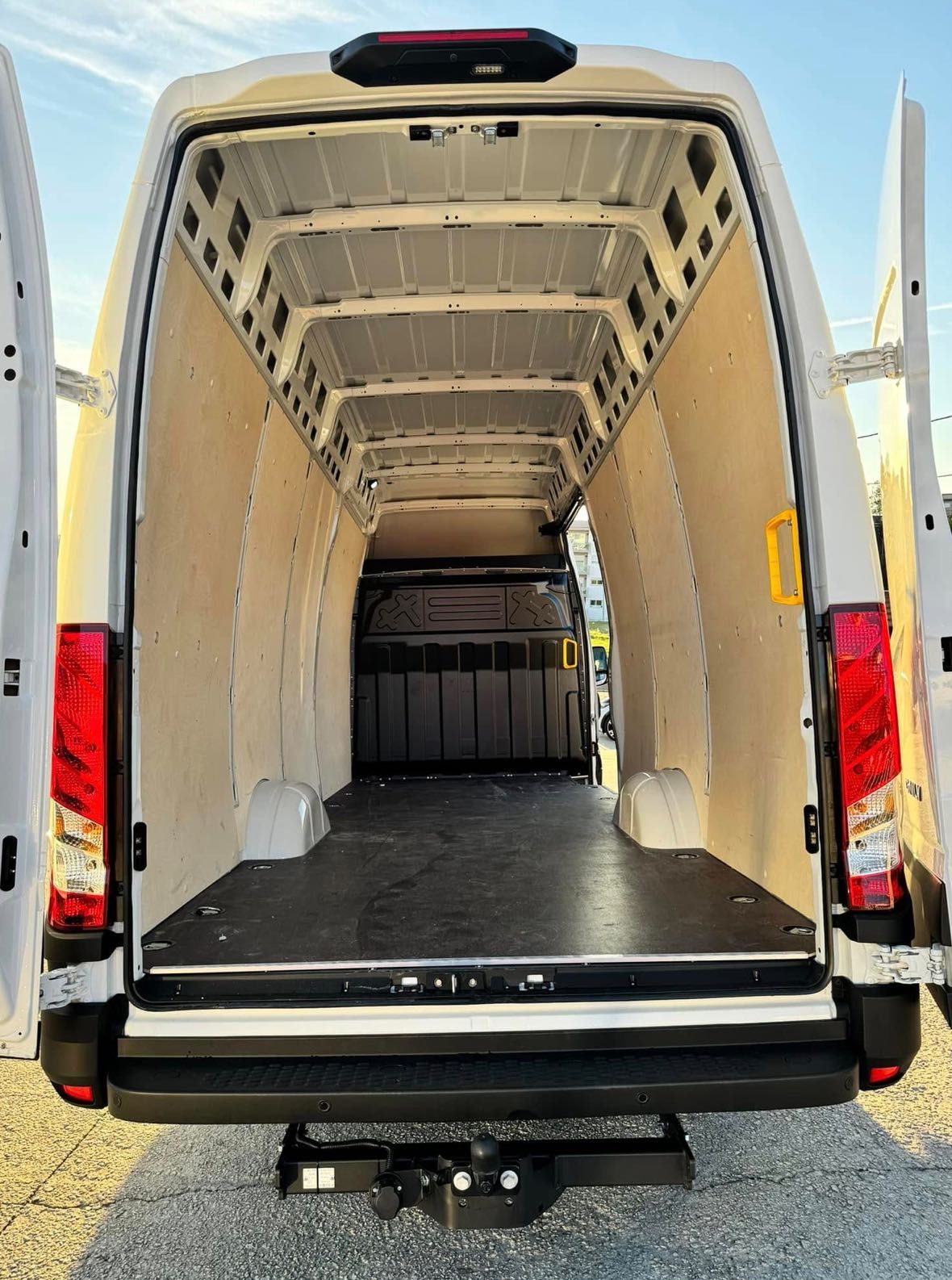 IVECO DAILY 35S18 - HIMATIC - FURGAO H3 L4