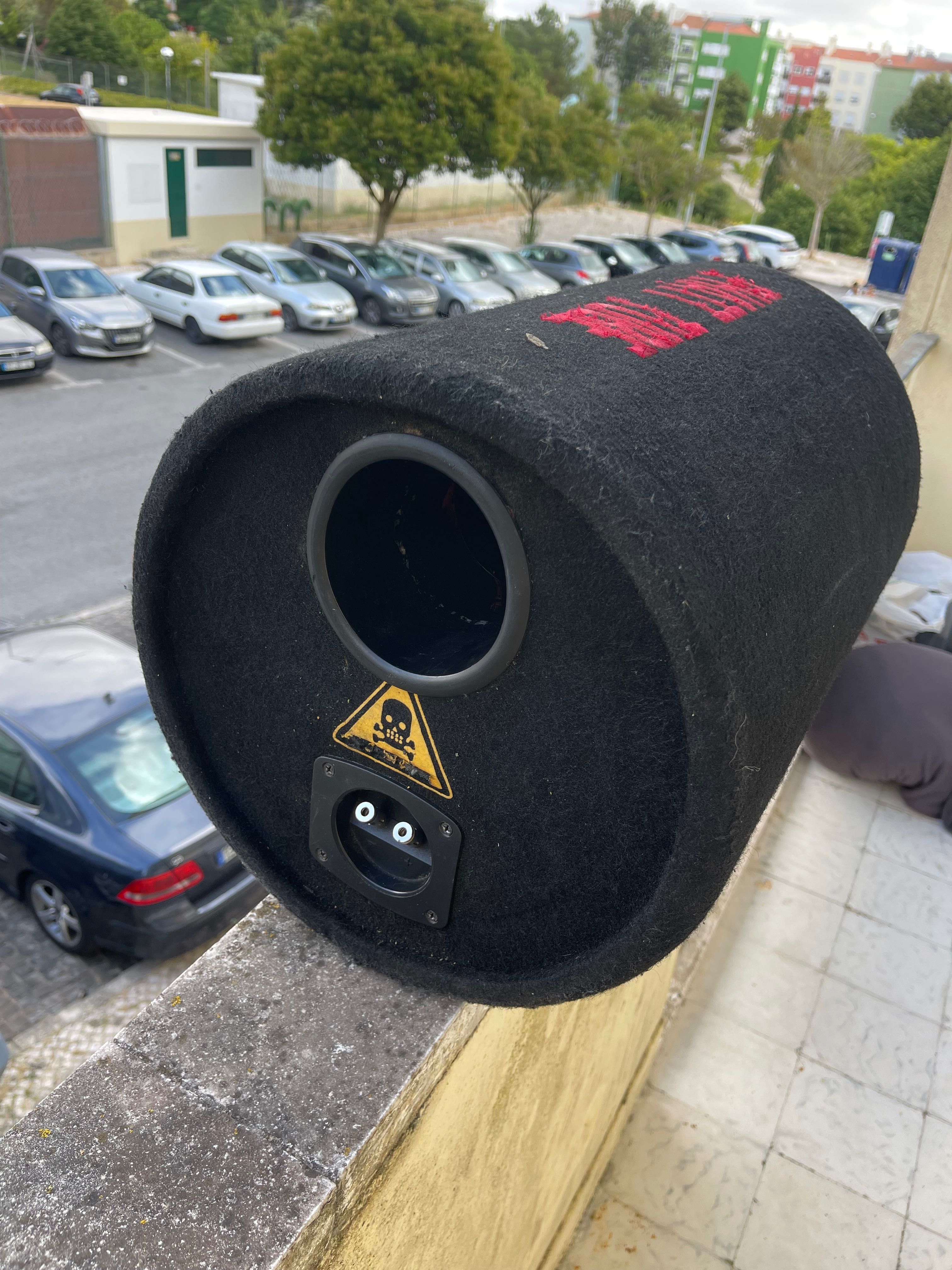 Vendo Subwoofer Clarion 800W