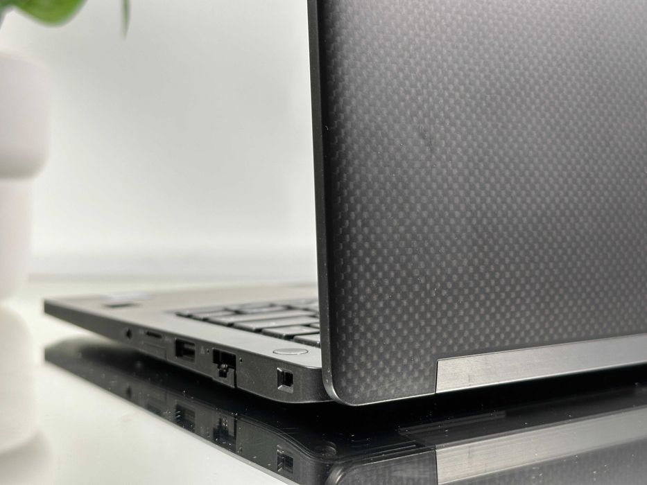 Król laptopów Dell Latitude 7390 i5 8GB 256GB SSD FHD Dotyk mistrz gry