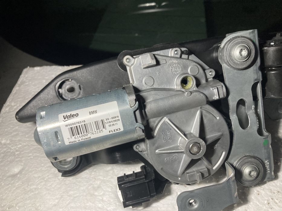 Szyba tylna klapa bmw G21 kompletna