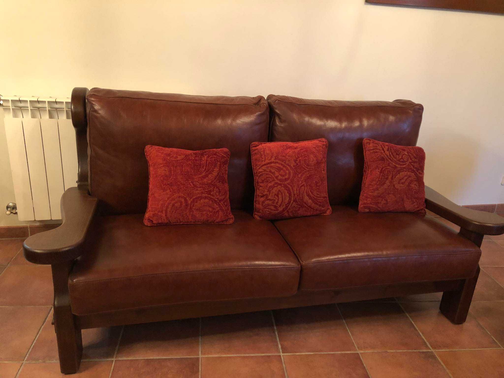 Conjunto de Sofás em pele de Búfalo