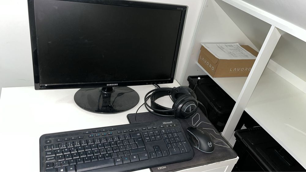 Desktop Gaming com periféricos (Tambem vendo a torre em separado)
