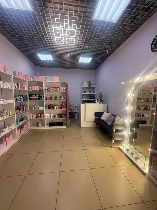 Власник!Без %!Здам торгову площу 20м2 в ТРЦ,вул.Сверстюка, Лівобережна