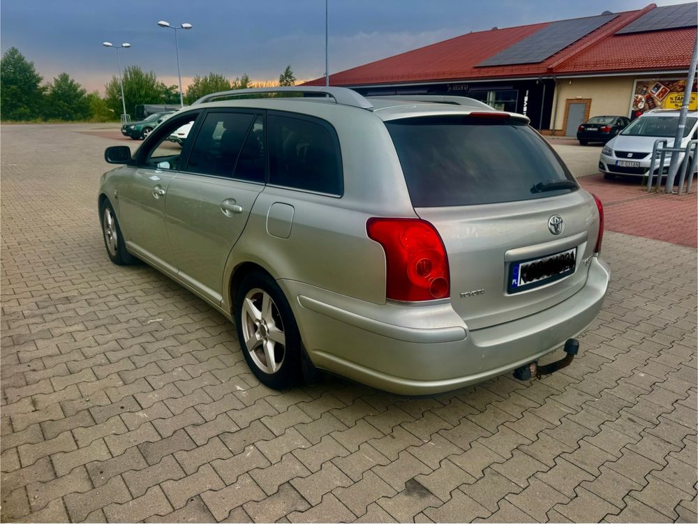 Toyota Avensis 2005 Benzyna T25