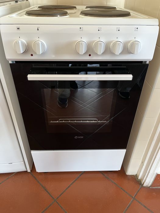 Fogão elétrico Vox - como novo. Comprado em Julho de 2025