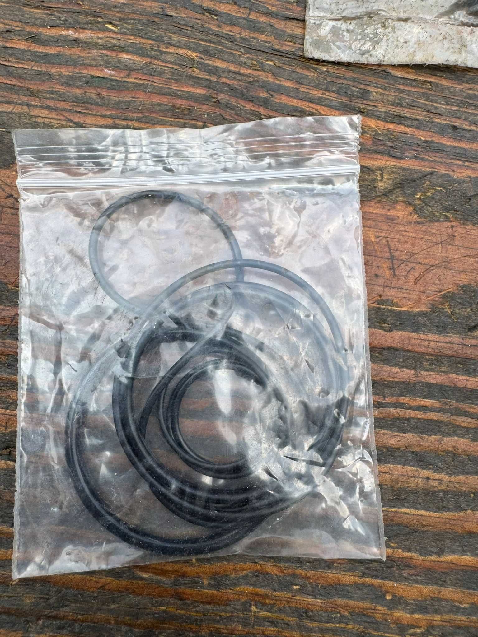 komplet uszczelniaczy oringi paneki panewka suzuki rm 250