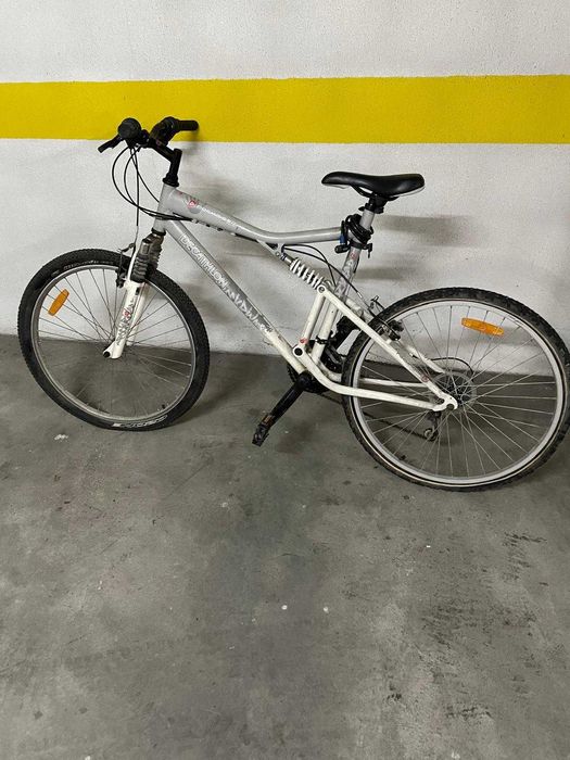 Bicleta adulto bom estado