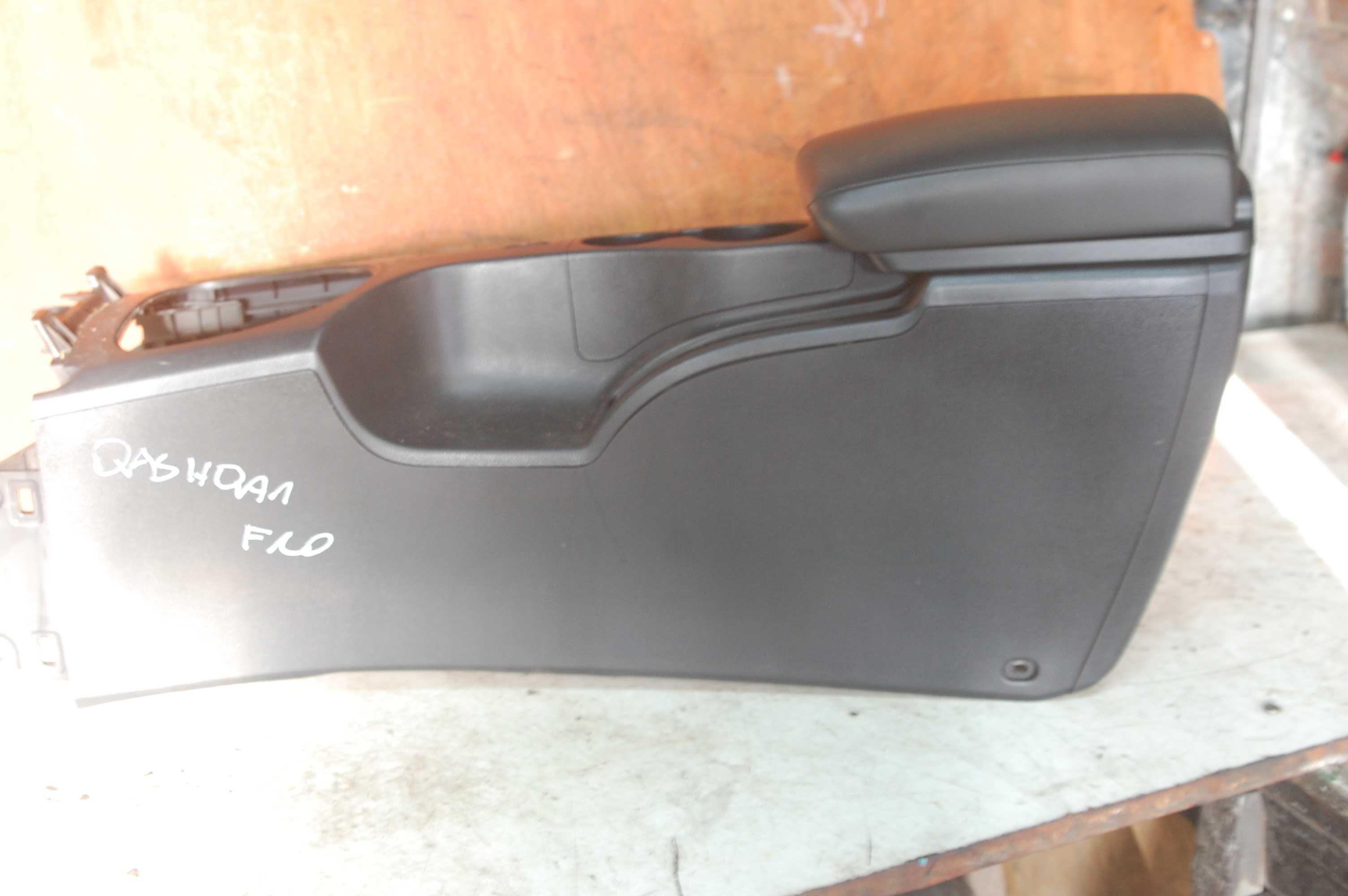 Podłokietnik Nissan Qashqai j10