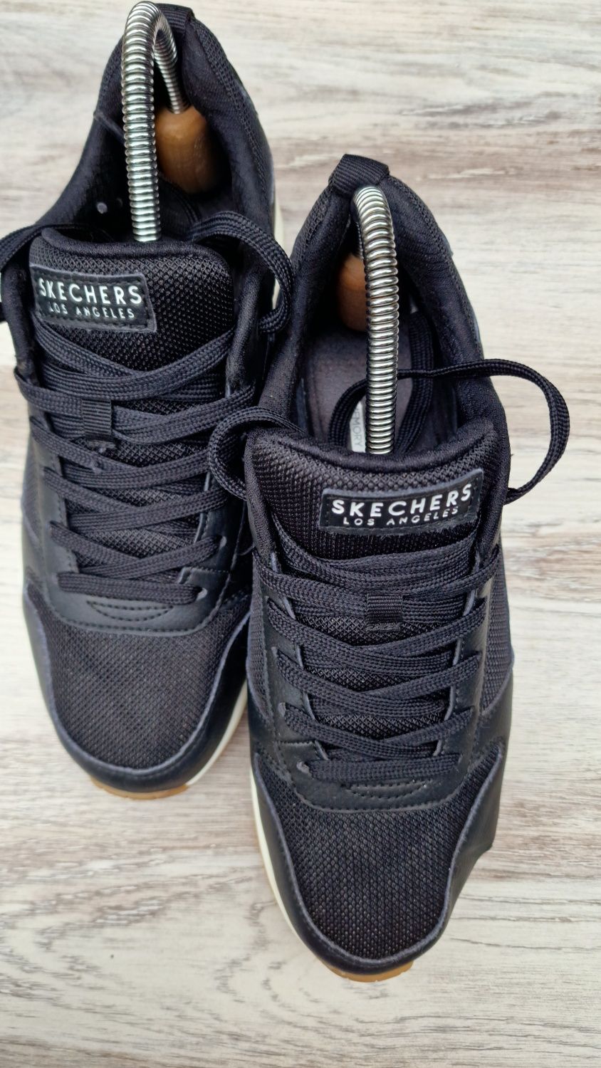 Жіночі Снікерcи Skechers Розмір 39