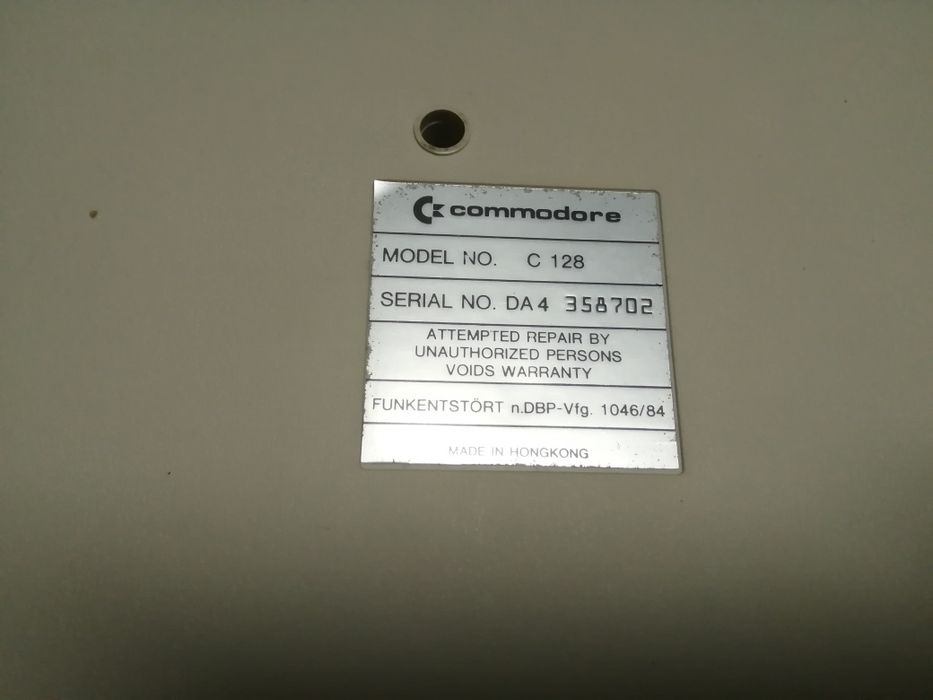 Commodore 128 caixa + shield + LED + Mother Board