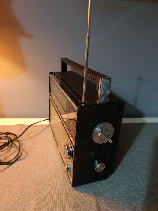 Radioodbiornik VEF 202.