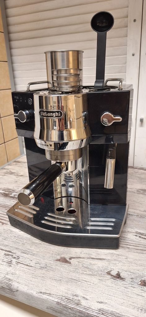 Ekspres do kawy DeLonghi