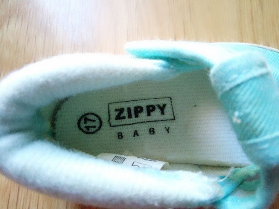 Sapatos Zippy: Tam 17