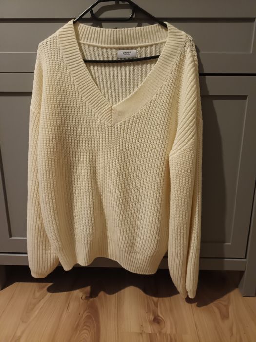 Sprzedam sweter jak nowy