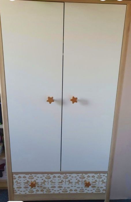 Szafa do pokoju dziecka,  pojemna ,  duża szafa na ubrania