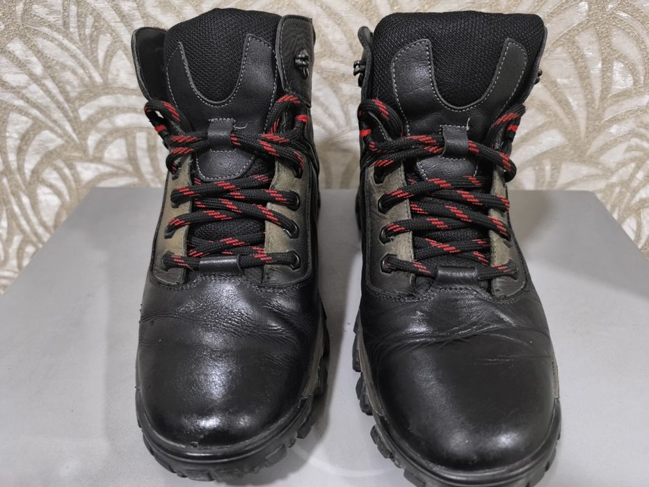 Продам зимние мужские ботинки MIDA