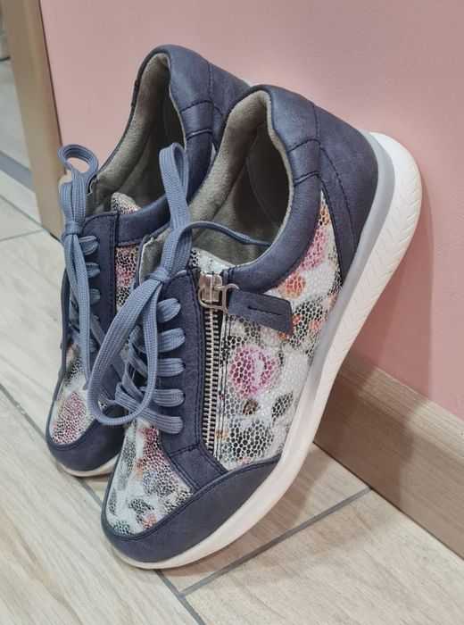 Кроссовки женские Wellness