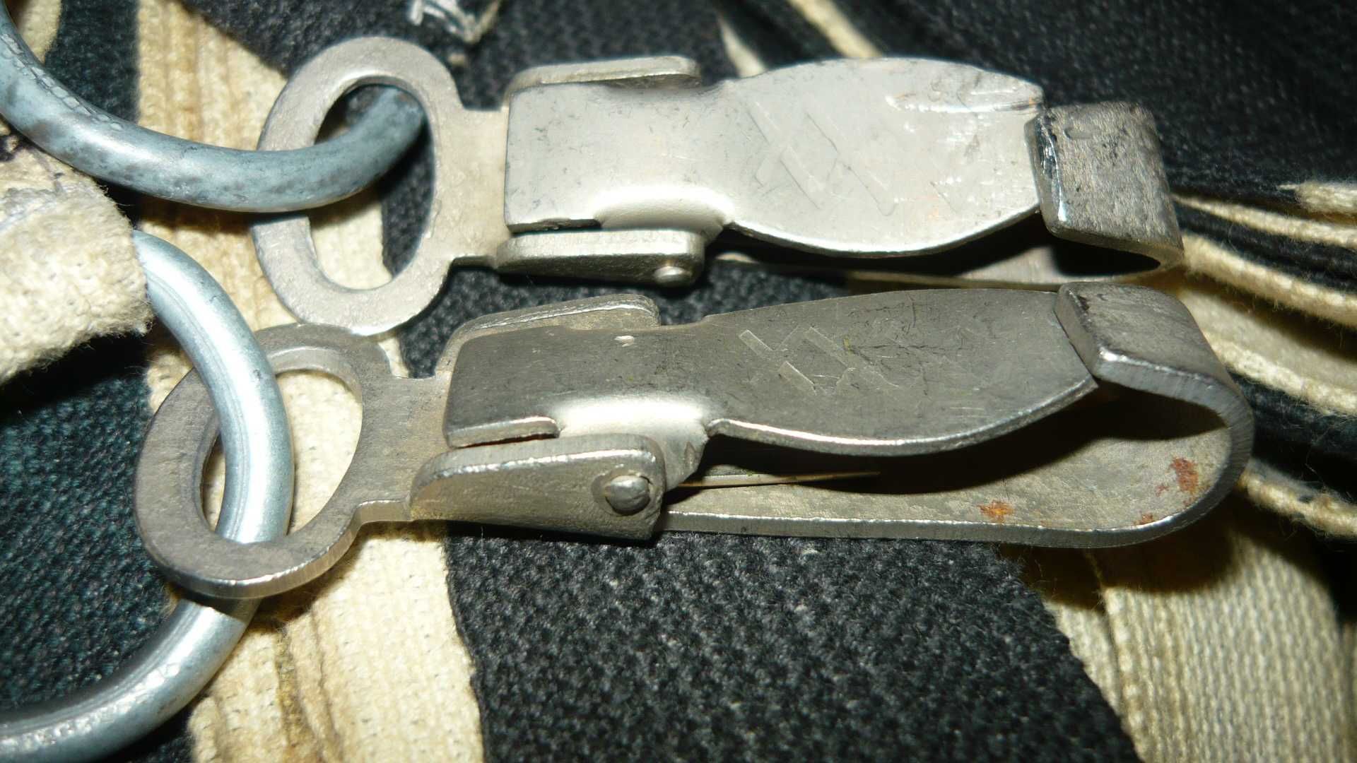 Karabińczyk zapięcie manierki wehrmacht x 2 + taśma parciana 100 m.