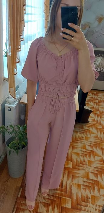 Продам легкий, летние, женский костюм