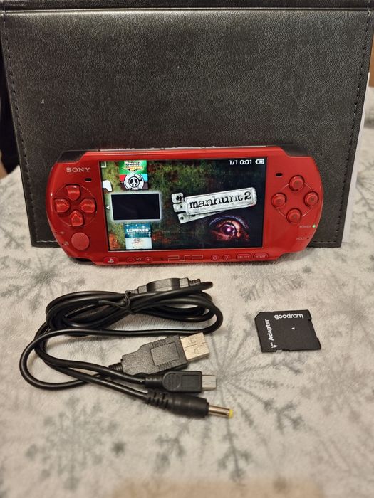 Japońskie PSP 3000 Radiant Red 256 gier czerwona