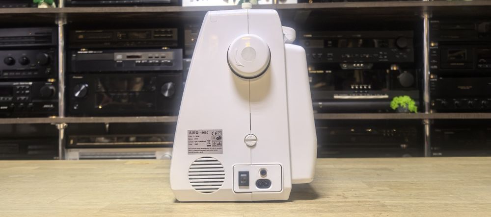 Швейна машинка AEG Premium Line