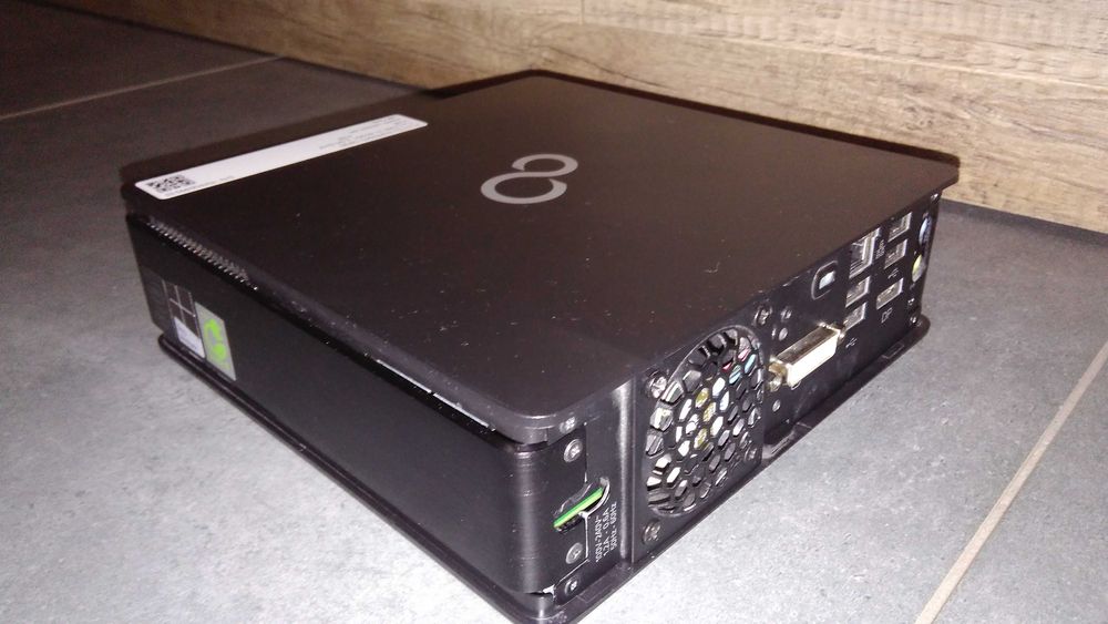 Mini komputer PC Fujitsu esprimo Q920 z procesorem i5 4590t
