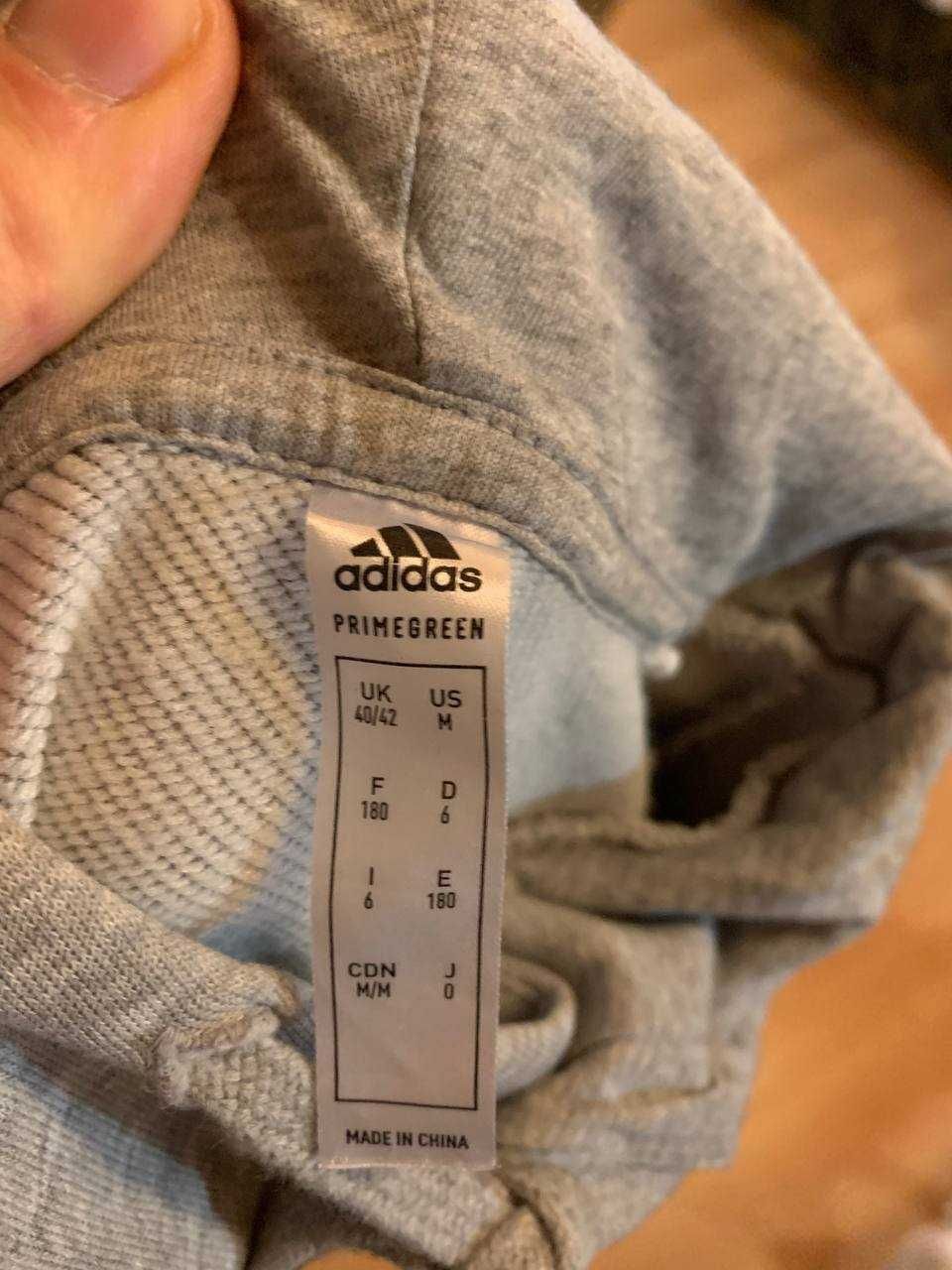 Базове худі Adidas
