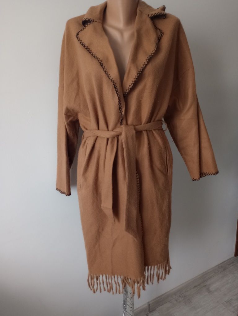 Brązowy karmelowy płaszczyk midi z frędzlami oversize 42 44 46