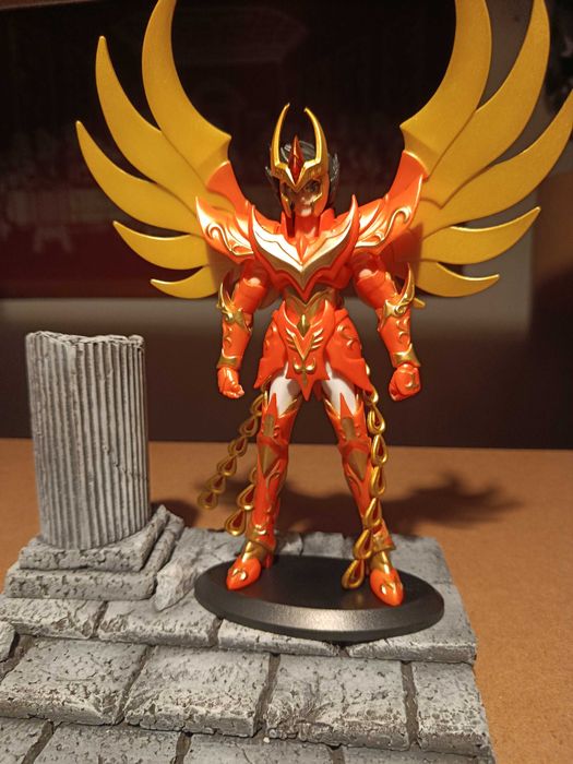 Figuras e estatuetas Saint Seiya em PVC (Versão Divinos)