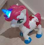 Unicórnio com luz e sons