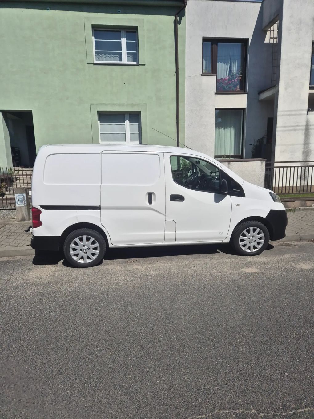 Nissan NV200  Nissan NV200