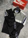 Продам мужской спортивный костюм на лампасах Champion