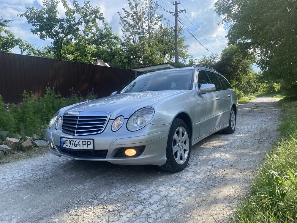 Мерседес Бенц 211 Рест Е220 CDI