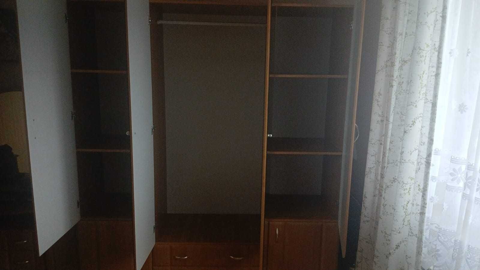 Meble do sypialni- szafa, komoda, toaletka, szafki nocne