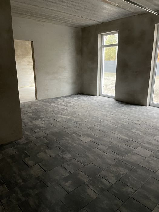 Будинок. Луцьк. Будинок.