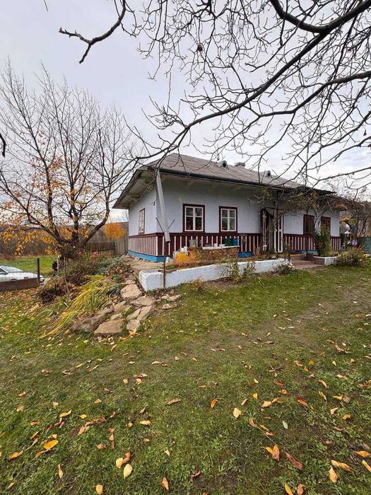 Продаж старовинного будинку в селі Васловівці, 18 км до Чернівців