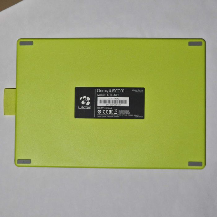 Tablet graficzny CTL-671 One by Wacom czeka na kreatywnego właściciela