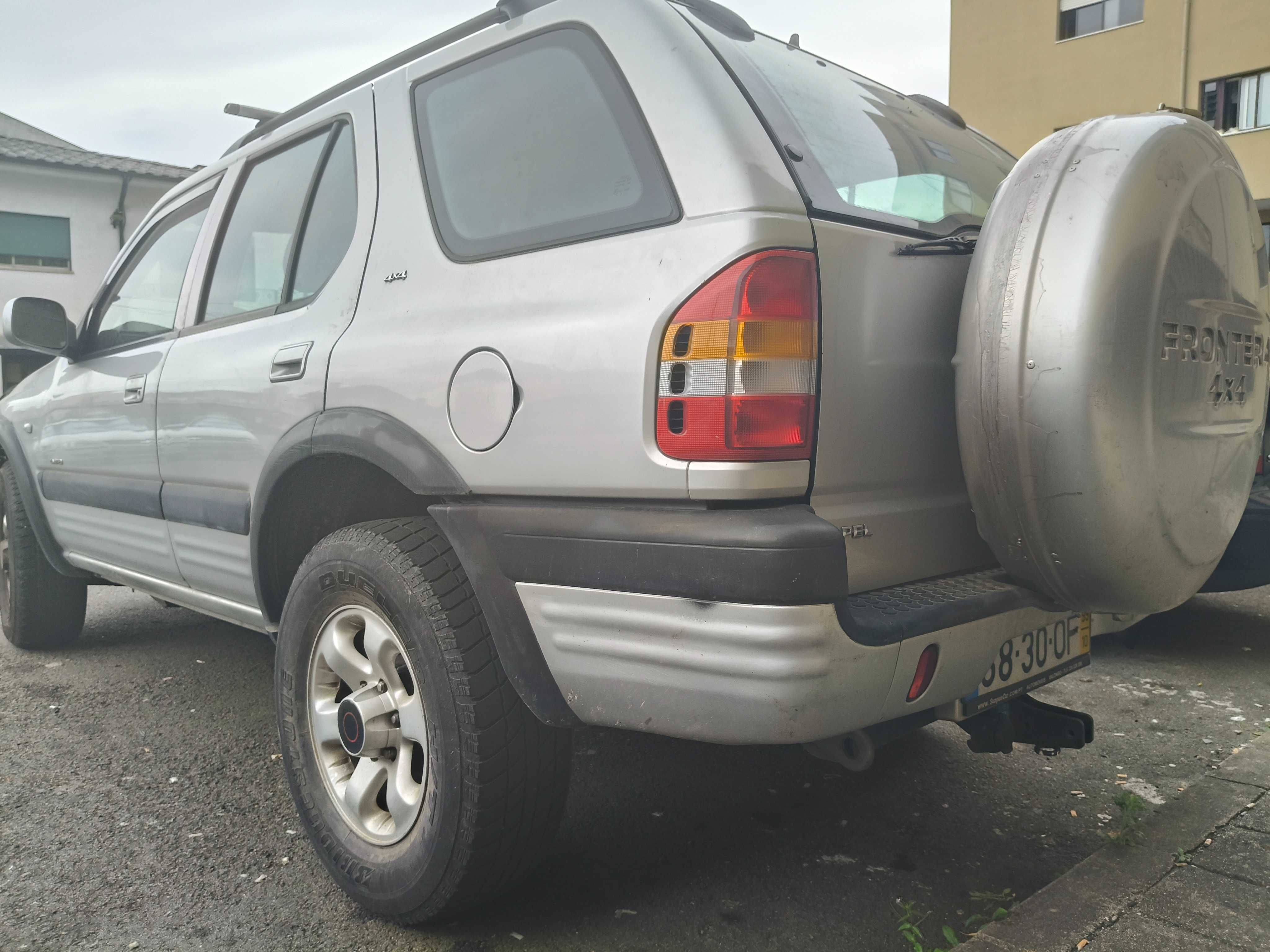 Jipe Opel Frontera