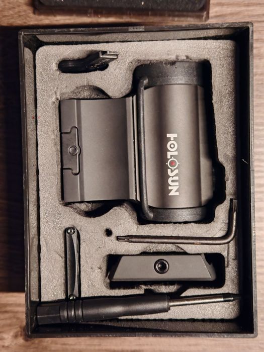 Приціл holosun hs403b
