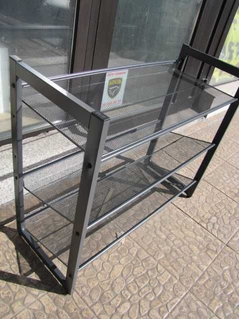 SONGMICS 3-poziomowy stojak na buty z metalowej siatki, regulowany