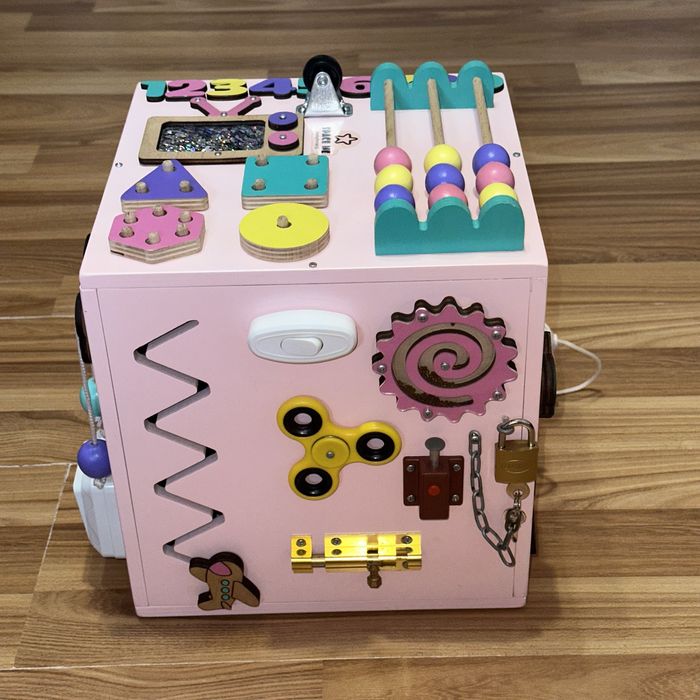 Бізікуб деревʼяний (Space me) зі світлом розмір 25*25*25