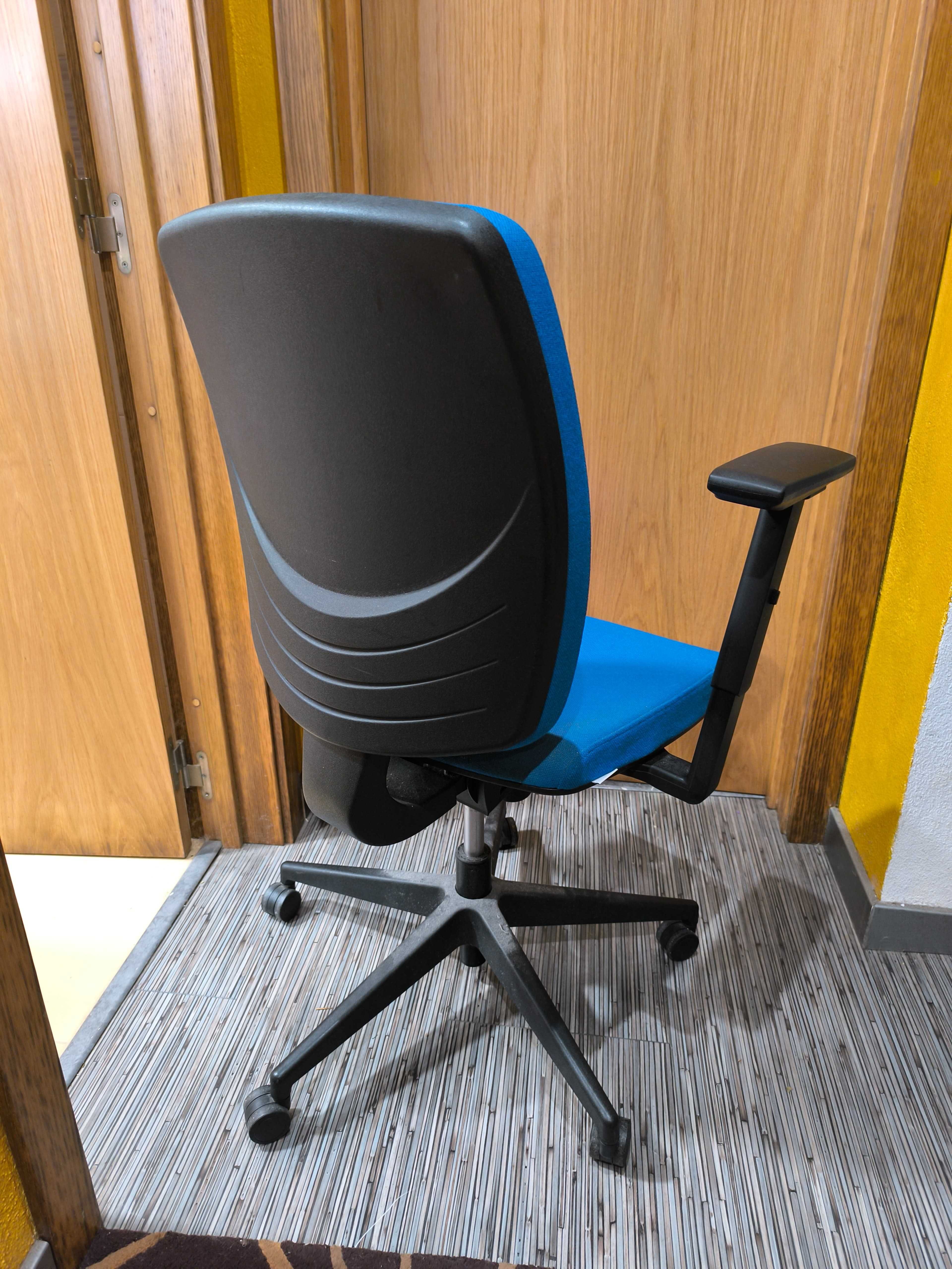 Cadeira Ergonómica PIERO Ler Descrição