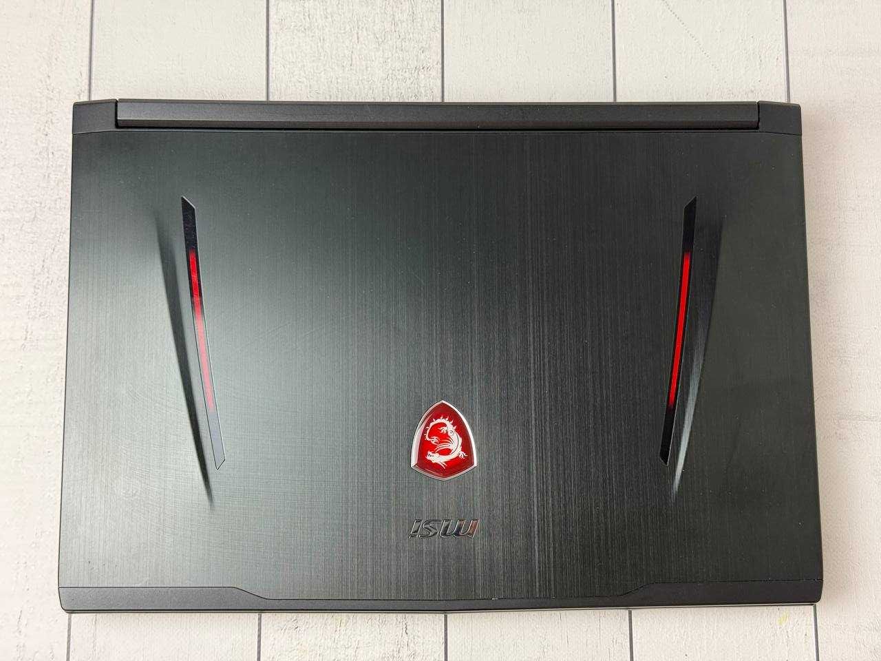 MSI GT63 Titan 8RF i7-9750H  GTX 1070 8gb 16ram ddr4 ssd 512 120Hz