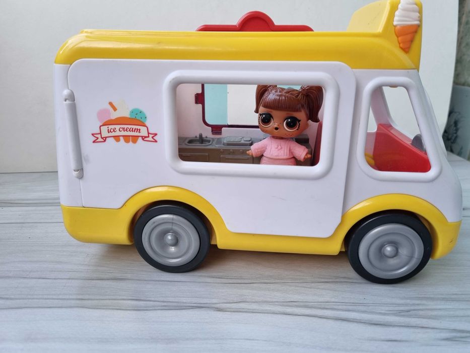 Машинка формата кукол Лол Развозчик мороженого